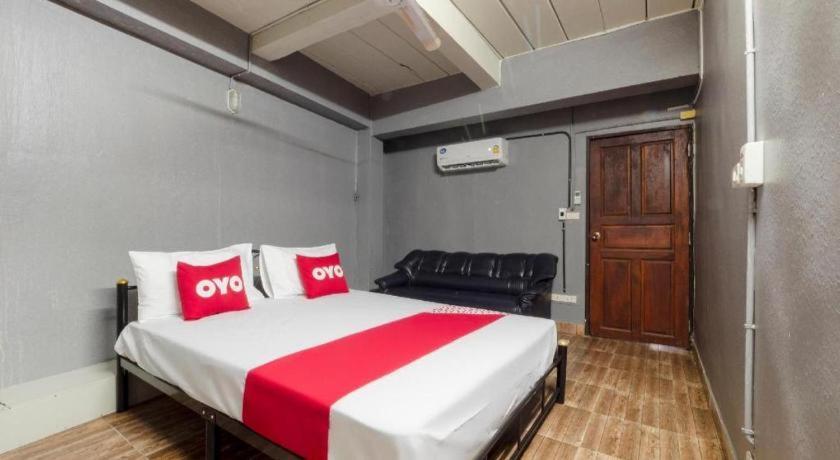 Oyo 1066 Encore Sea Side Pattaya Exterior photo